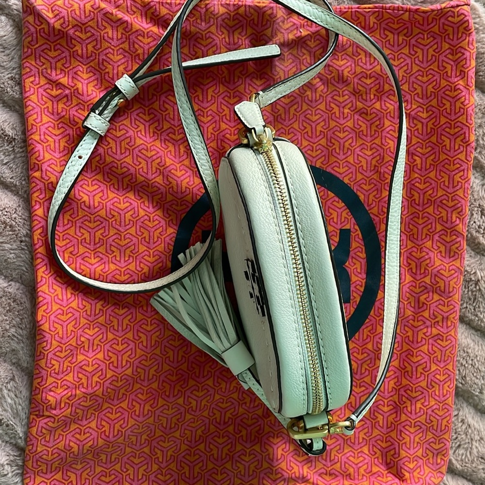 Tory Burch McGraw Crossbody Purse - Picture 8 of 11